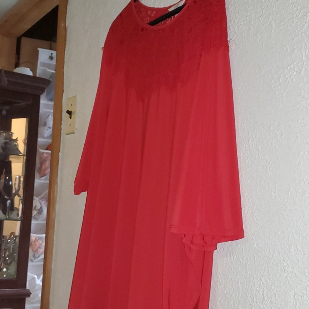 Red lace top - Picture 2 of 2